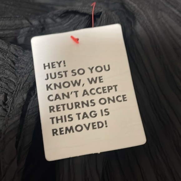 ASOS DESIGN full skirt midi crinkle sundress in black - Picture 4 of 4